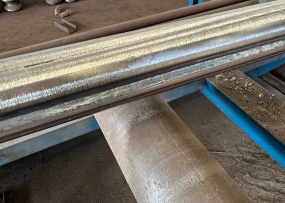 La superficie verniciata è un tubo a pinna estrusso integrato di rame